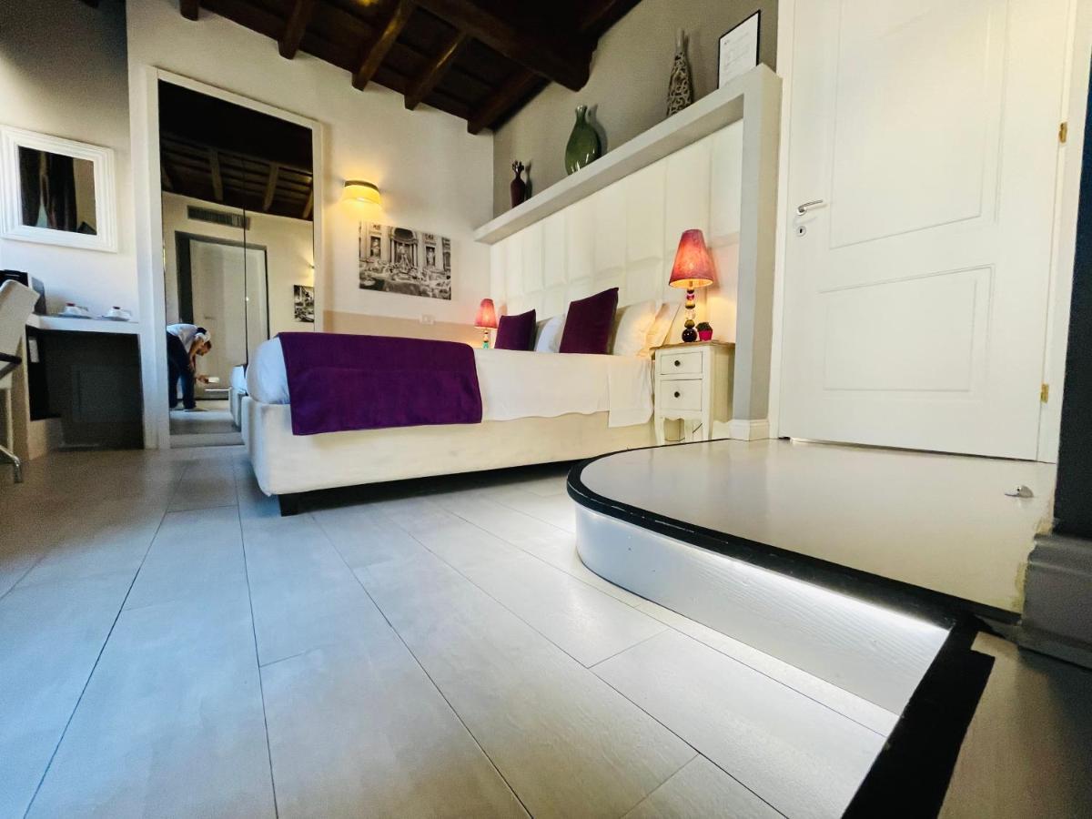 Town House Spagna- Luxury Rooms With Jacuzzi Bath Rome Luaran gambar